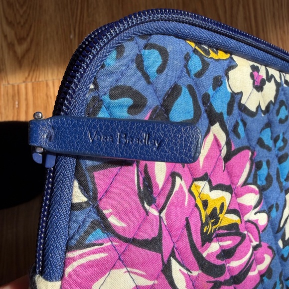 Vera Bradley Laptop Sleeve - Picture 4 of 6